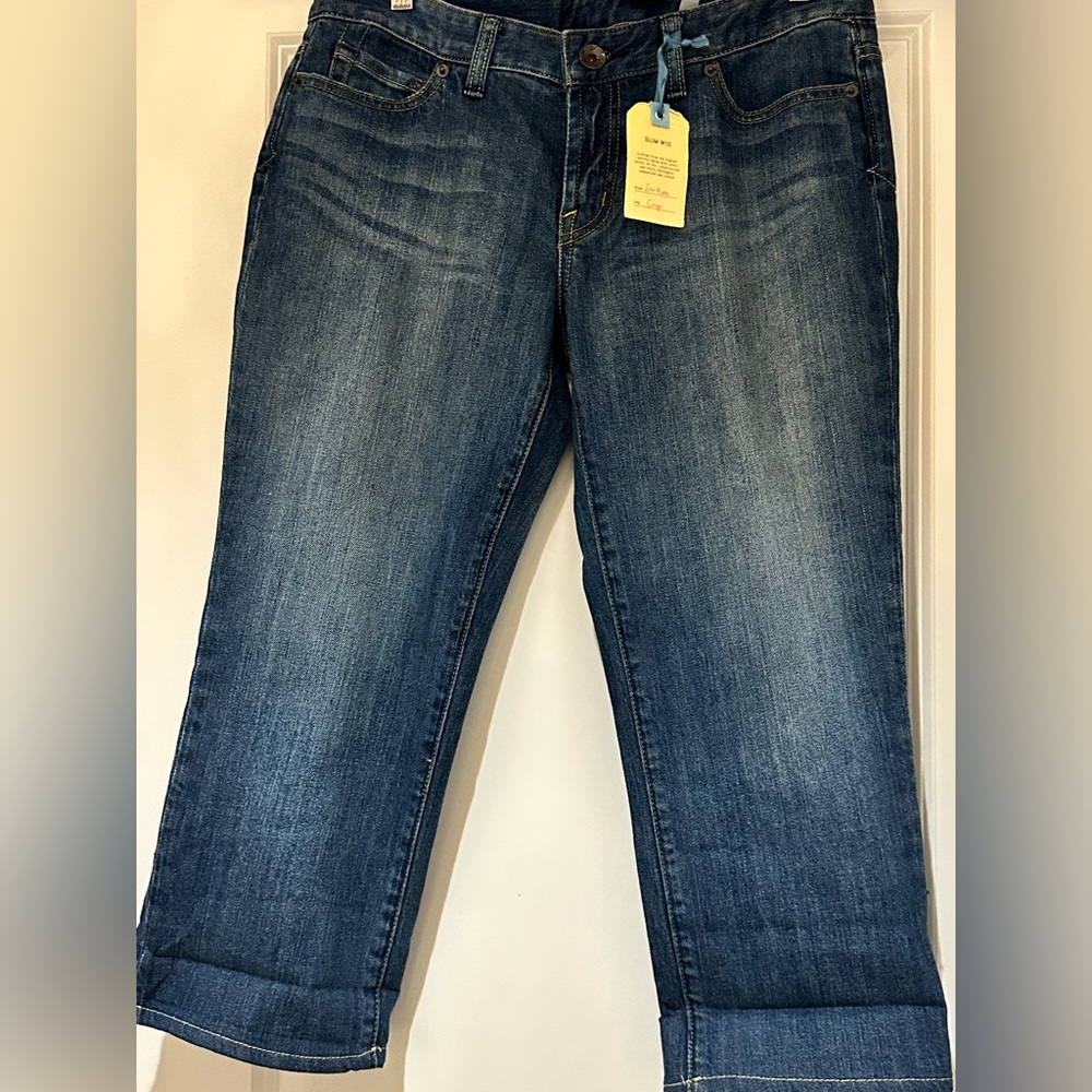 NWT- X2 Brand Women's Straight Leg Cropped Blue Jeans